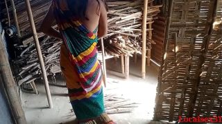 Rural Desi Bhabhi’s Steamy Outdoor Encounter With Lover