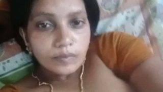 Big Juicy Treasure Chest Of A Mallu Aunty