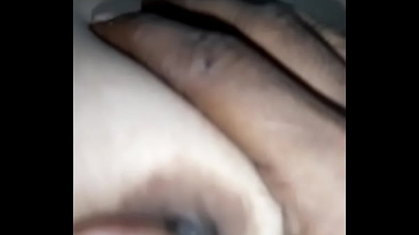 Hiru Ki Desi Bhabhi, Raat Ki Narm Galiyon Mein Jism Ki Pyaas