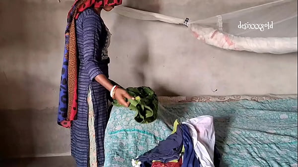 Devar Bhabhi Ko Apne Husband Ke Samne Chod Rahi Hai, Real Hindi Audio Mein Garam Roleplay Aur Cream Pai Sex Video.