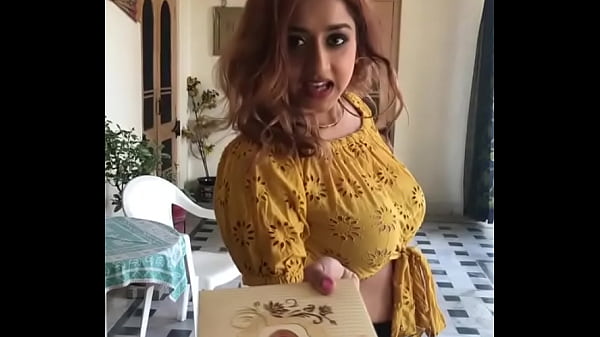 Topless Desi Beauty Exposed