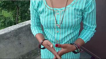 भैया ने अपनी देसी स्टेपसिस्टर को तड़पा-तड़पाकर चोदा – साफ हिंदी ऑडियो