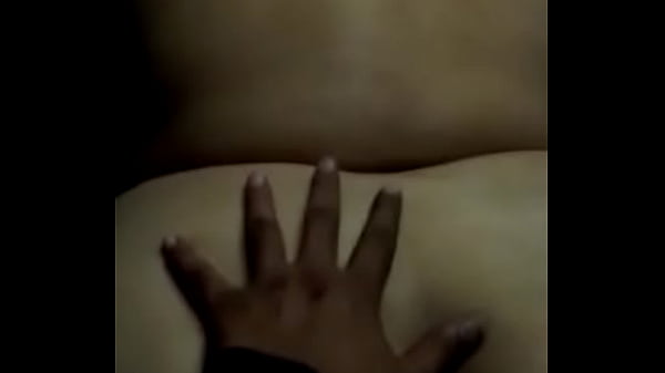Curvy Indian Housewife’s Intimate Home Video With Hindi Audio