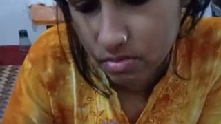 Desi Maid’s Daughter Gets Her Mouth Filled With Thick Cock