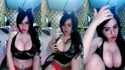 Goyangan Mia Yang Nakal, Temani Malam Jumatku Yang Panas