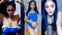 Kylie Pake Baju Biru, Toketnya Montok Bikin Ngiler