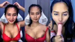 Miss Brown Buka Bajunya, Kelihatan Puting Coklat Yang Menggoda.
