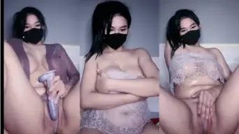 Miss Safira, Badan Berlumur Minyak, Kobel Memek Basah Kena Jelajah.