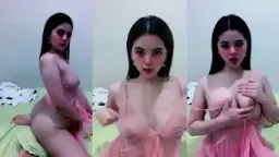 Pantat Montok Menggoda Host Ganteng Yang Bikin Ngiler