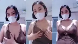 Sabrina Pamer Tubuh Seksi Lewat Baju Transparan Bikin Ngiler