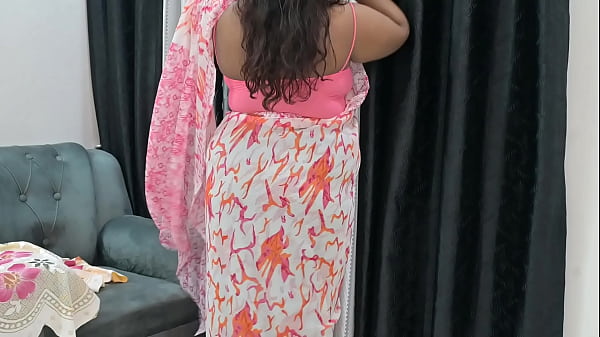 Indian Bhabhi Showing Off Her Hot, Heavy Boobs
