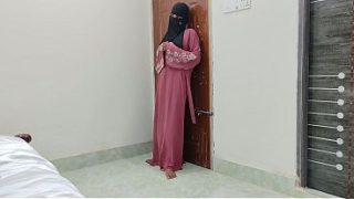 Shy Indian Hijabi Girlfriend Gets Fucked Hard For The First Time, Moaning And Trembling In Pure Ecstasy