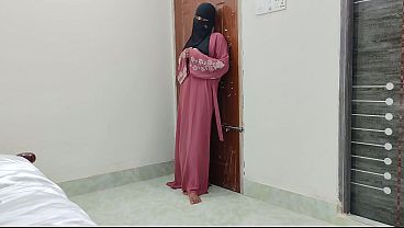 Shy Indian Hijabi Girlfriend Gets Fucked Hard For The First Time, Moaning And Trembling In Pure Ecstasy