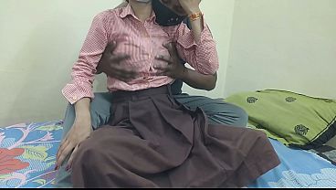 भारतीय कॉलेज की छात्रा का अपने बॉयफ्रेंड के कमरे में जोरदार चुदाई का हिंदी में वर्णन