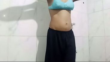 Desi Indian Stepsister’s Leaked Video Goes Viral