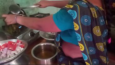Indian Housewife Heats Up The Kitchen With Her Boyfriend, Stirring Up More Than Just Curry