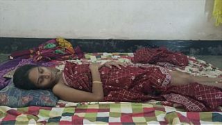 Desi Bhabhi Ko Padosi Ne Zor Se Choda, Chudai Ki Raat