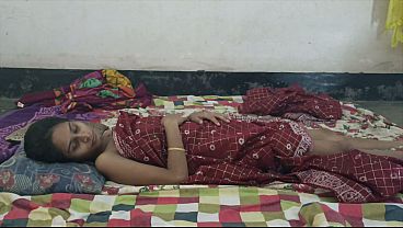 Desi Bhabhi Ko Padosi Ne Zor Se Choda, Chudai Ki Raat
