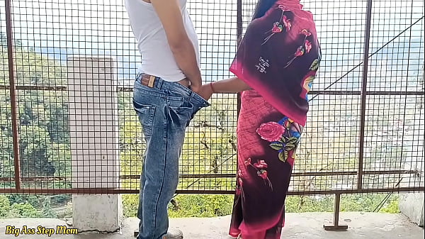 Hottest Indian Couple Fucking Wild Outdoors – Public River Side Sex Mms Video In Hindi