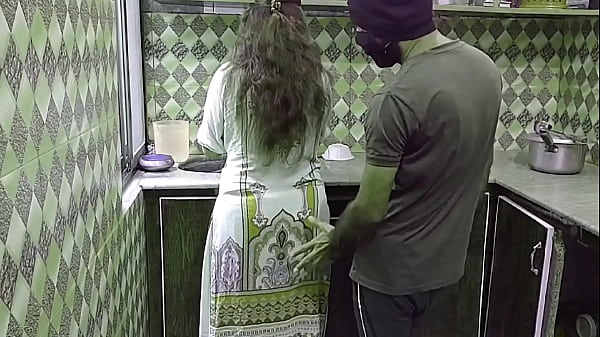 Indian Desi Bhabhi Gets Fucked Hard In The Kitchen While She’s Busy Cooking, Moaning In Hindi Audio
