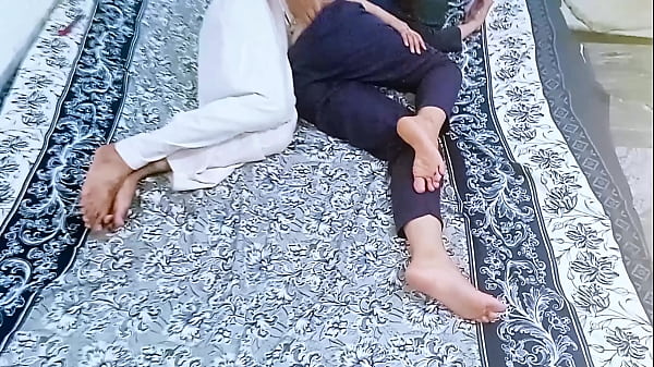 Desi Shy Village Babe Gets Her First Rough Fuck In The Fields