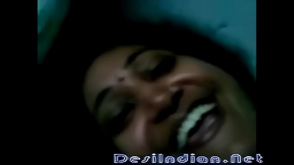 Desi Sexy Telugu Aunty, Juicy Curves You Wanna Taste