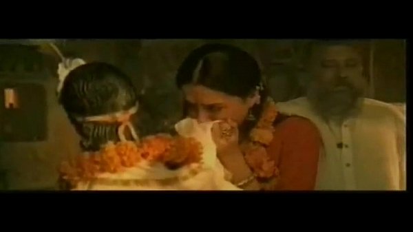 Maine Teri Baahon Mein Aaj Khud Ko Kho Diya, Iss Pal Ka Maza Le Rahe Hain Hum Dono Yahan