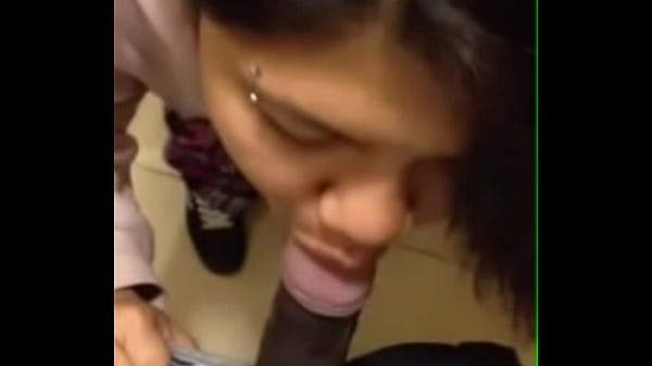 Desi Babe’s Mouth Pleasure