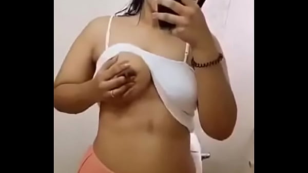 Verification Video Where She Proves She’s Real By Getting Naked